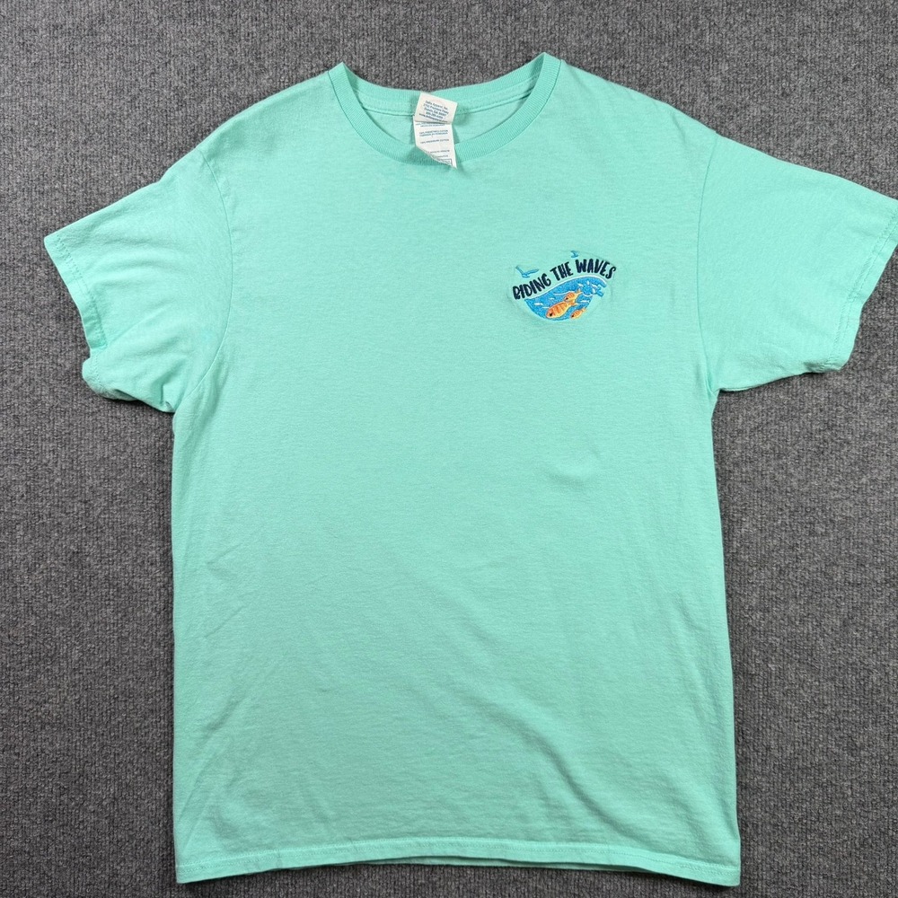 Riding The Waves Embroidered Fish Cruise T-Shirt Mens Medium Mint Green